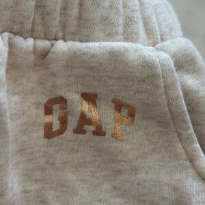 Baby GAP toddler 3T Oatmeal light tan Sweatpants with gold Gap logo